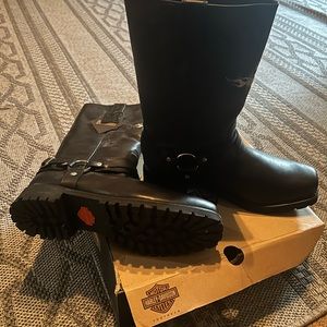 Harley-Davidson Men’s size 13 boots.